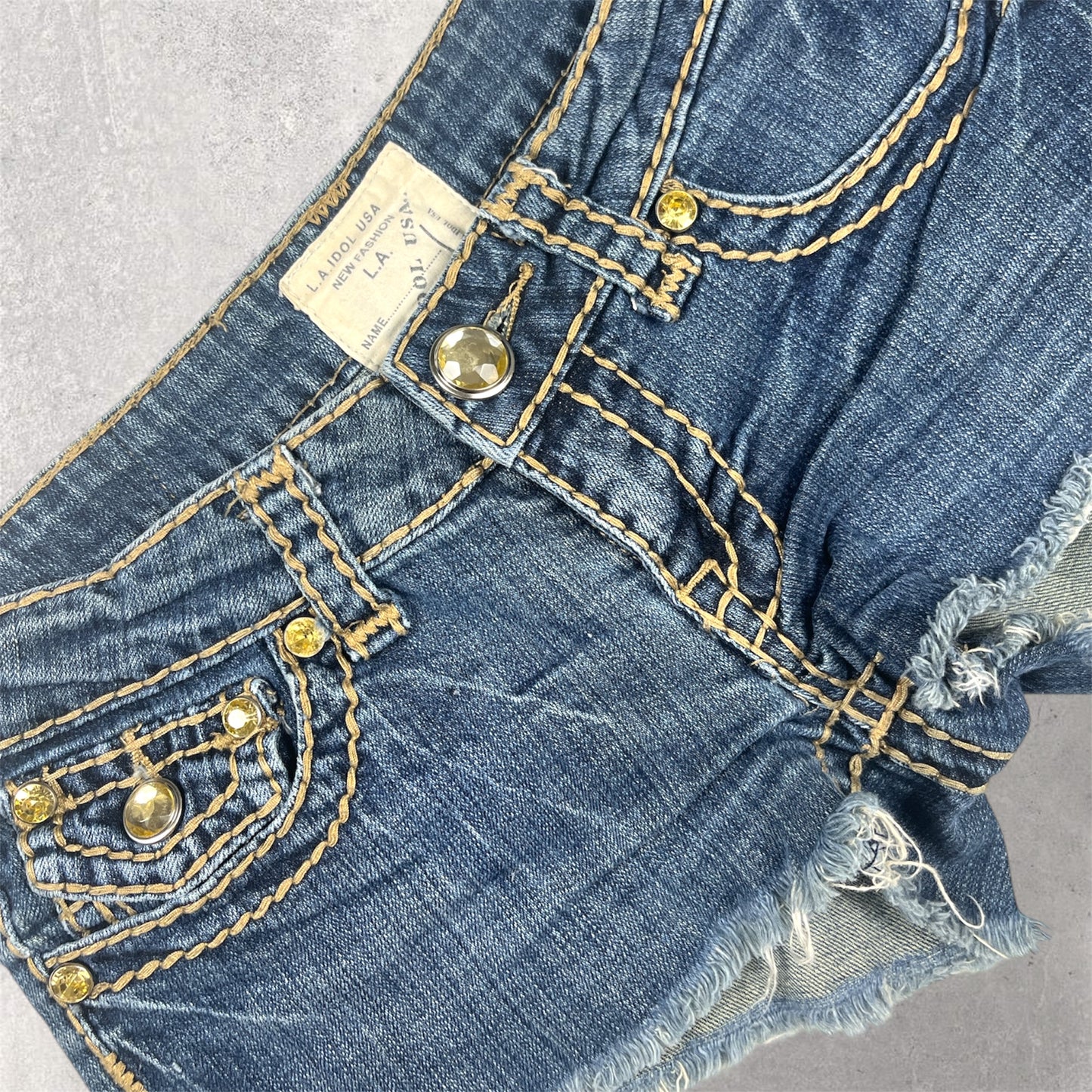 La Idol Shorts - Size 25 W