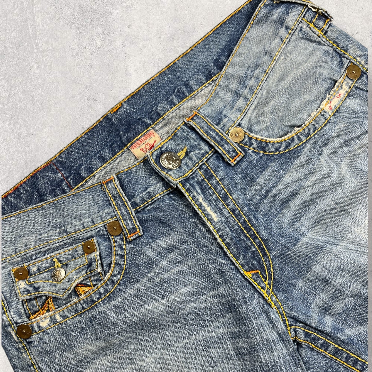 True Religion Jeans - Size 46 cm waist